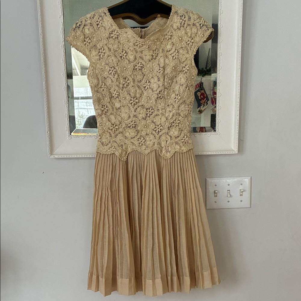 VINTAGE Carlyle dress